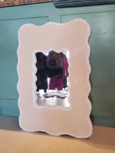 Afbeelding in Gallery-weergave laden, Hand-tufted mirror nude | size L | Rart Copenhagen
