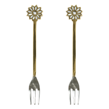 Afbeelding in Gallery-weergave laden, Daisy pearl cake forks ( set of 2) | A La collection
